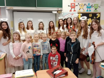 Mikuláš, andělé a čerti.