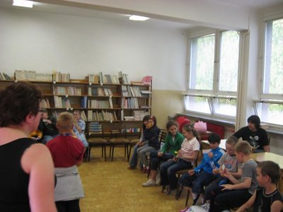 Nocování s knihou ve škole