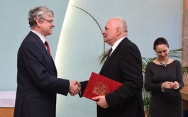 Titulní obrázek k příspěvku Město ocenilo naše učitele!
