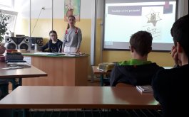 Titulní obrázek k příspěvku Sedmačky učily deváťáky