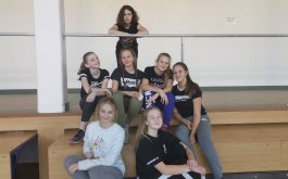 Titulní obrázek k příspěvku Laťka přátelství - soutěž ve skoku vysokém