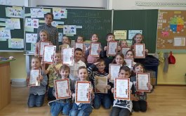 Titulní obrázek k příspěvku První vysvědčení a sebehodnocení prvňáčků