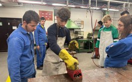 Titulní obrázek k příspěvku Návštěva žáků 9. ročníku na škole Dakol Petrovice u Karviné